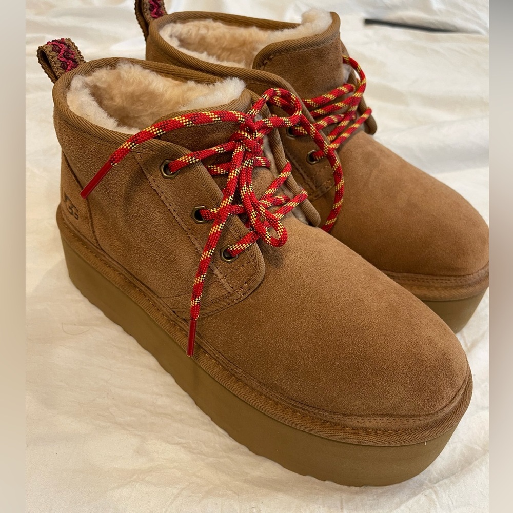 Neumel Heritage Platform Chukka Boot
UGG®